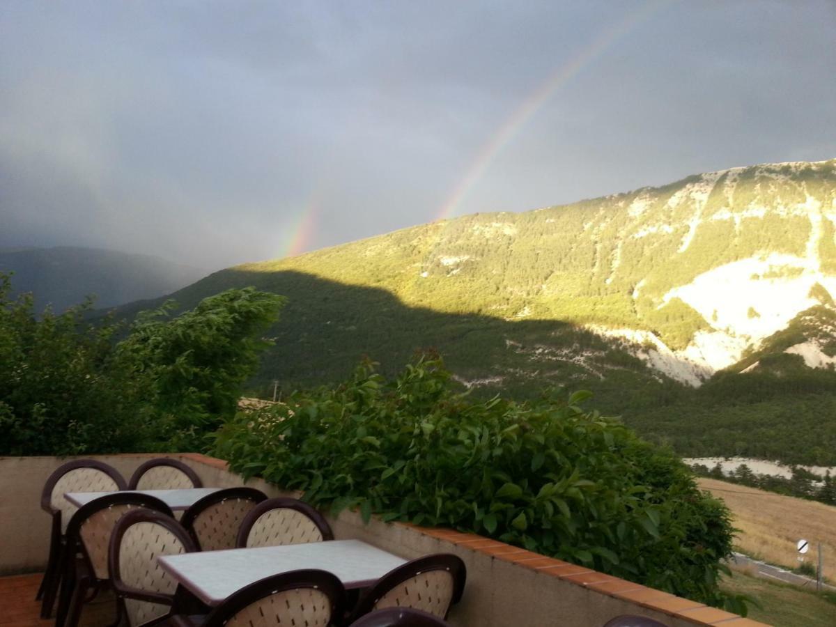 לינה וארוחת בוקר Saint-André-les-Alpes Mas Du Colombier מראה חיצוני תמונה
