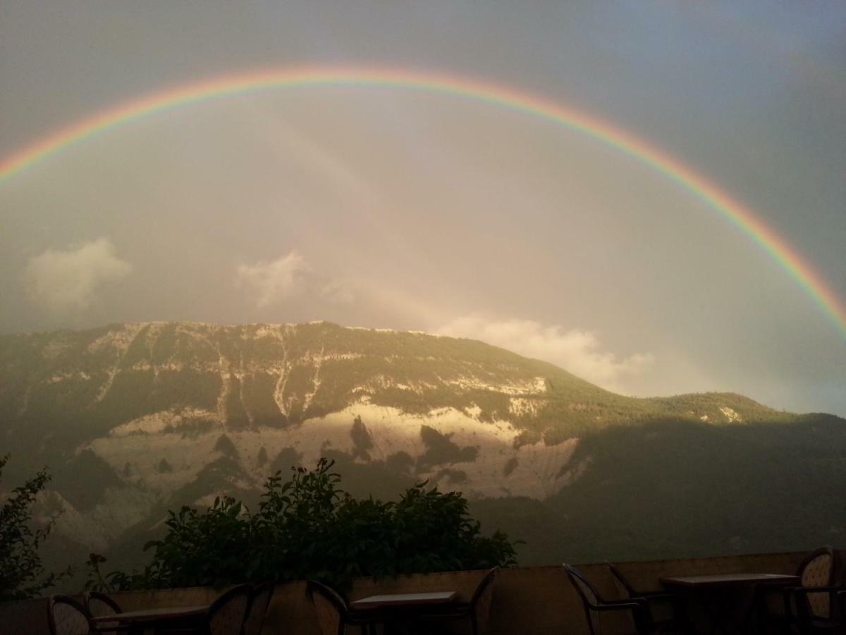 לינה וארוחת בוקר Saint-André-les-Alpes Mas Du Colombier מראה חיצוני תמונה
